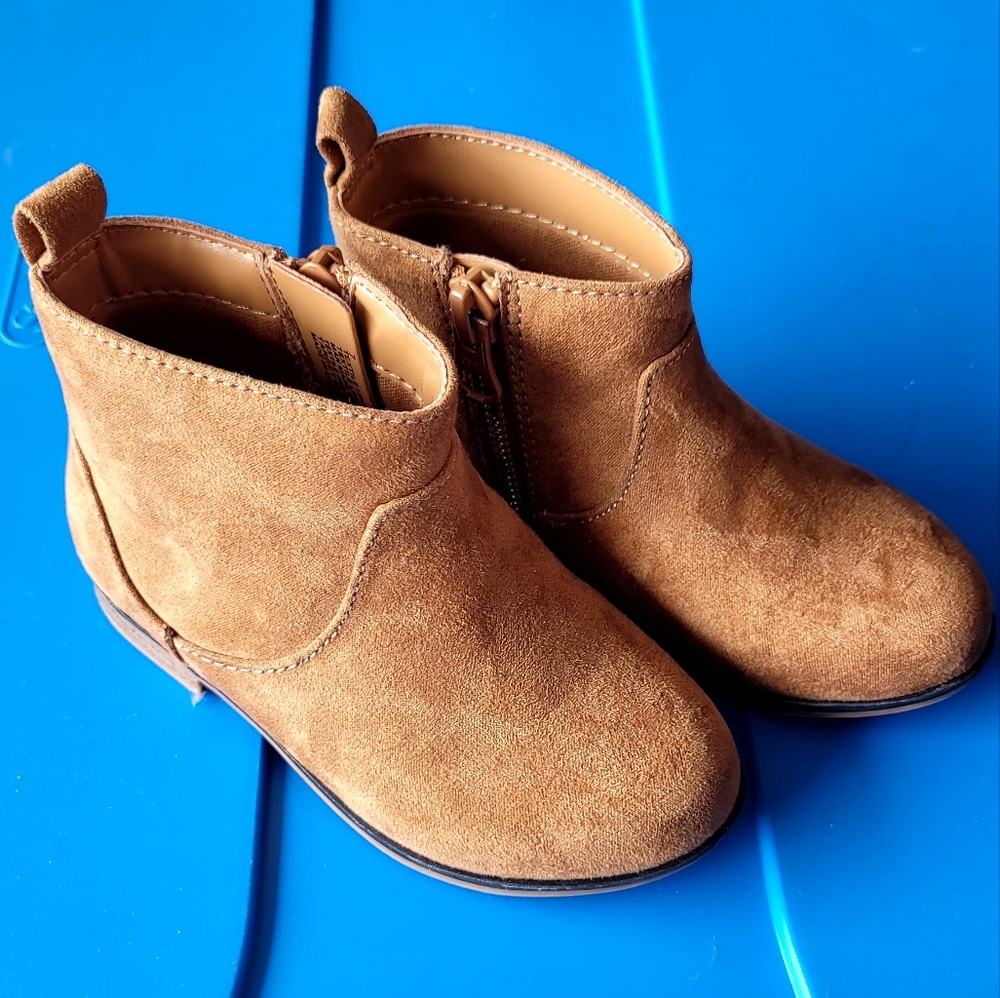 Cat & Jack boots